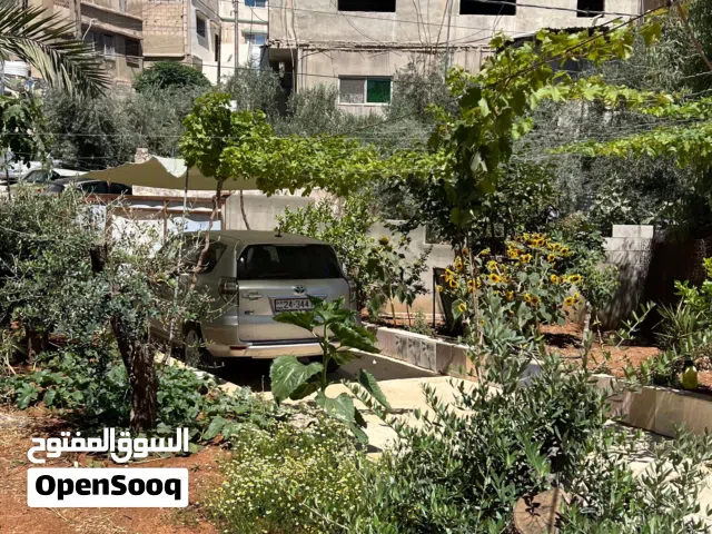 300 m2 More than 6 bedrooms Townhouse for Sale in Zarqa Jabal Al Amera Rahma