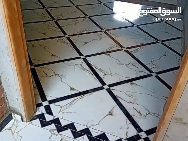 قمنا بتركيب بلاط السيراميك ، وبلاط البورسلين ، والرخام والجرانيت ومواد الأرضيات الأخرى