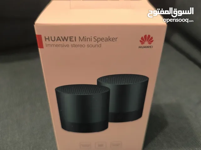 سماعات جديدة بالكرتون