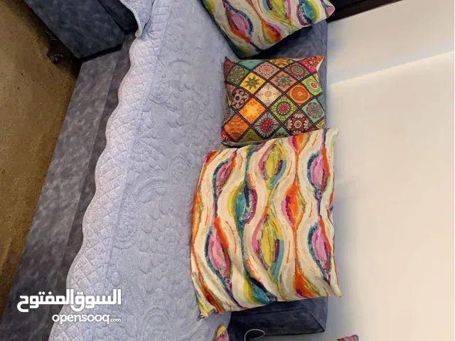 طقم كنب متروك للبيع