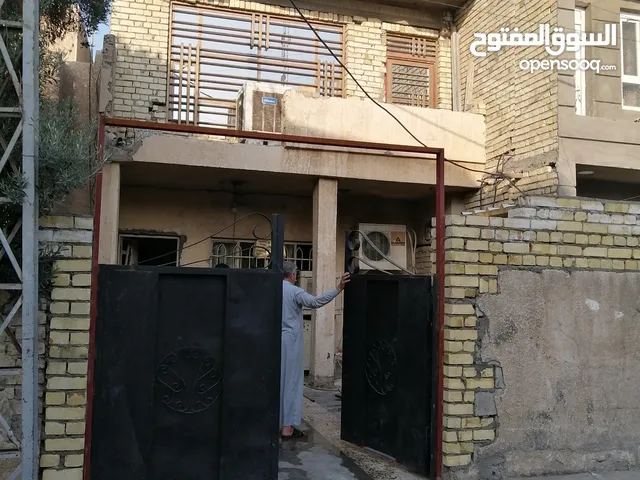 114 m2 3 Bedrooms Townhouse for Sale in Baghdad Dora