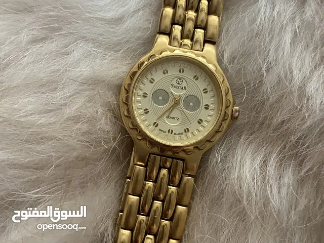 ساعة نسائية فاخرة Swiss Quartz ذهبية الأناقة السويسرية في معصمكِ