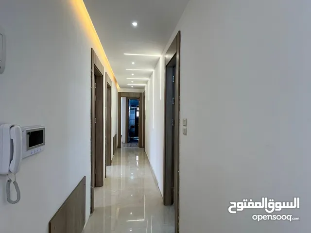 170 m2 3 Bedrooms Apartments for Sale in Amman Jubaiha