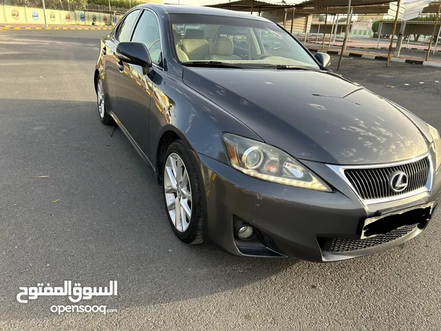 Lexus IS IS 300 in Mubarak Al-Kabeer