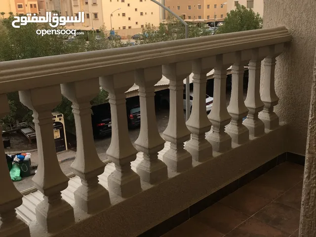 152 m2 3 Bedrooms Apartments for Rent in Al Ahmadi Eqaila