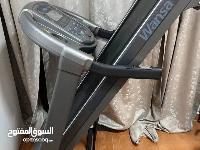 أجهزة رياضية منزلية بحالة ممتازة للبيع