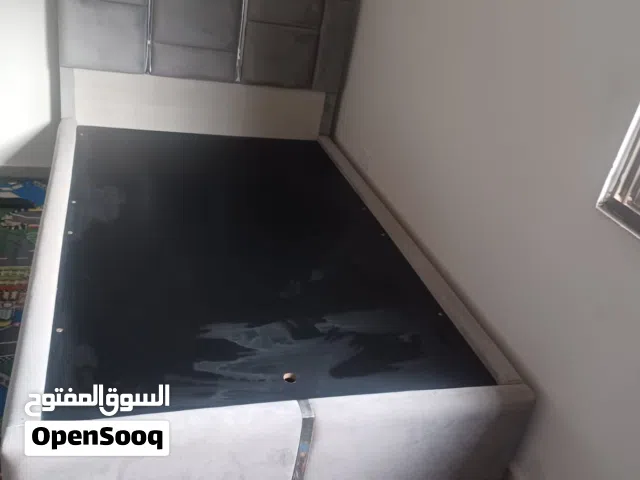 تخت مفرد ونص