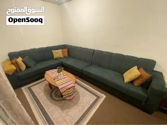 طقم كنب تفصيل استخدام سنتين قابل لتفاوض