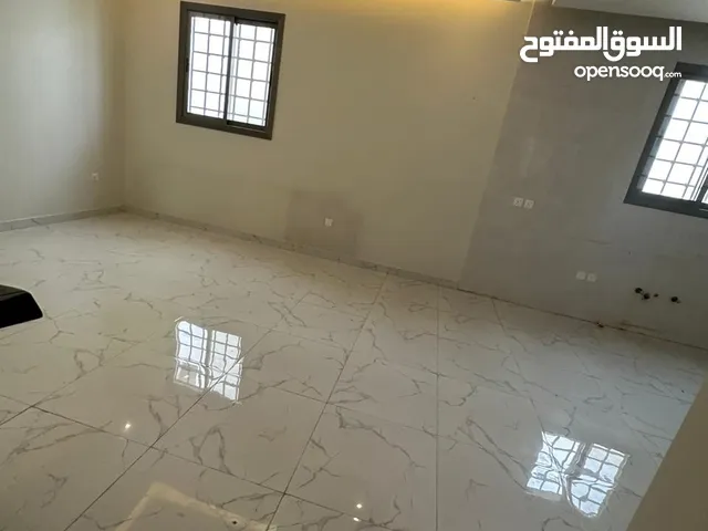 Unfurnished  in Al Riyadh Al Arid