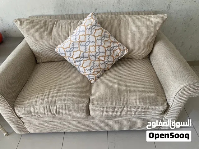 4 قطع من كراسي الجلوس