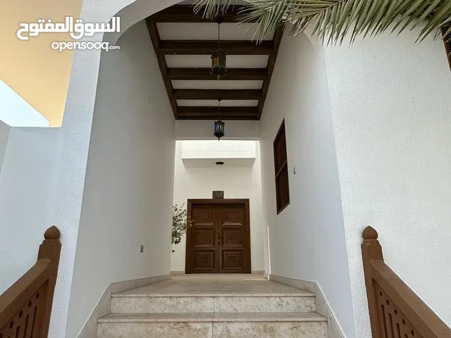 Villa for rent in shatti Qurum