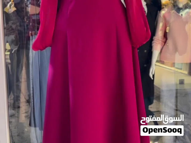 فستان احمر