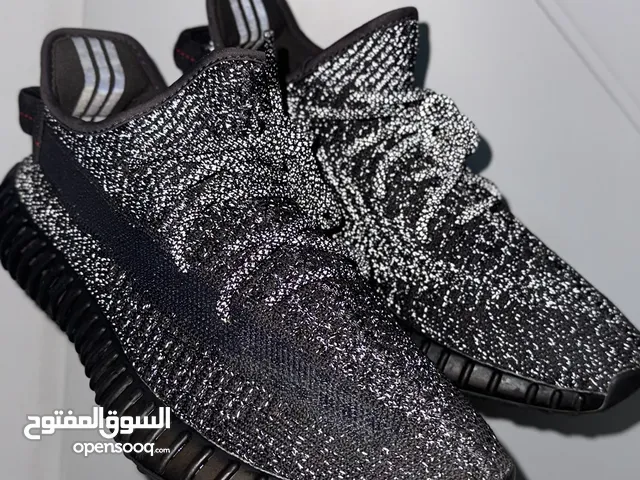 Yeezy 350 v2 black static (reflective)