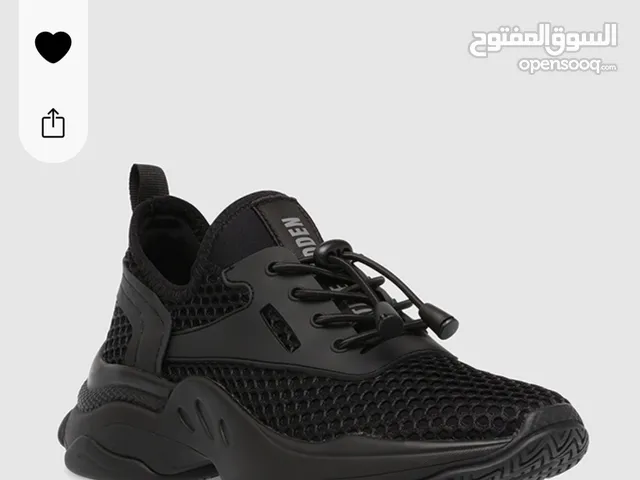 40 Sport Shoes in Al Batinah