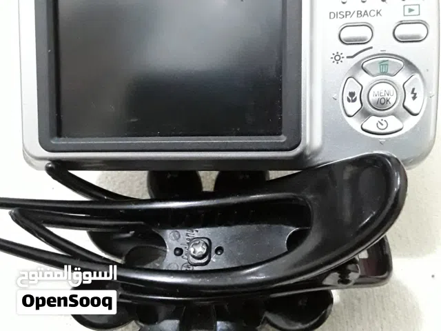 كاميرا تصوير فوجي ب شاشة وكارت ميموري و زووم