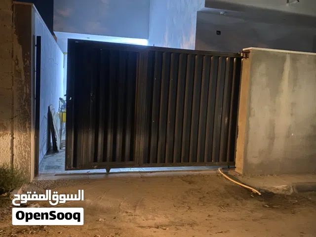 150 m2 3 Bedrooms Apartments for Rent in Tripoli Al-Bivio