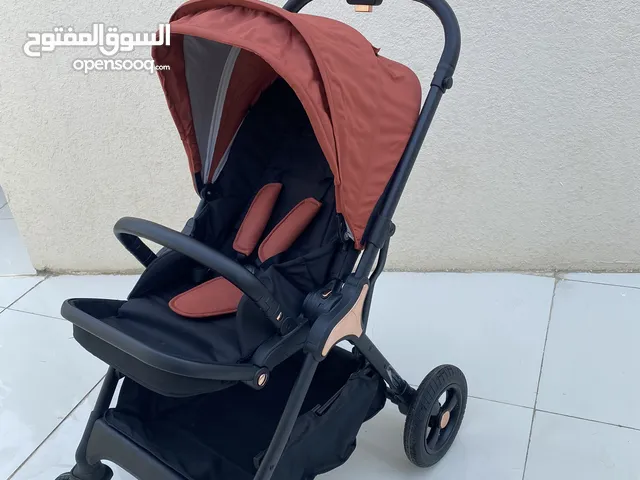 عربة اطفال من giggles جديده لم تستعمل