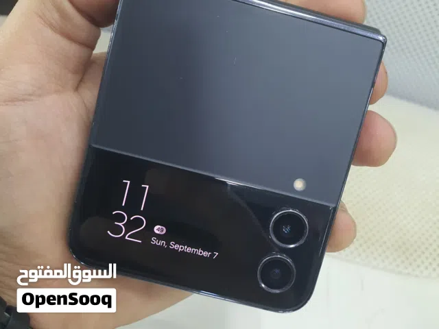 Samsung Galaxi Zflip 4 》》 256 gb