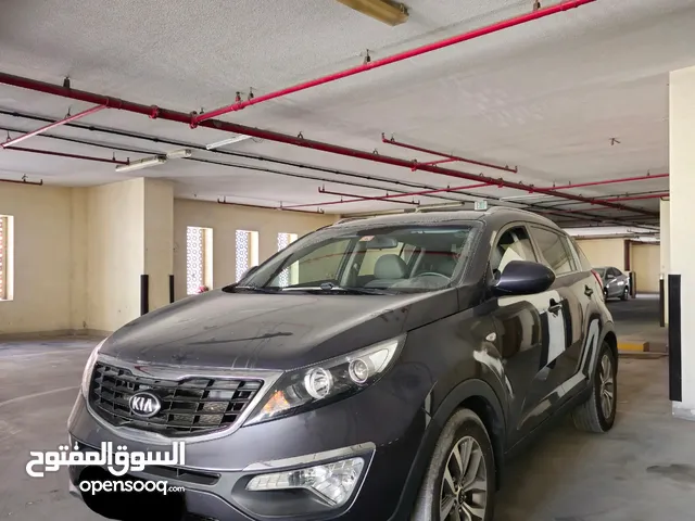 kia sportage 2016 gcc..full agency service 93000 km ..no accident. ) in sharjah alkhan
