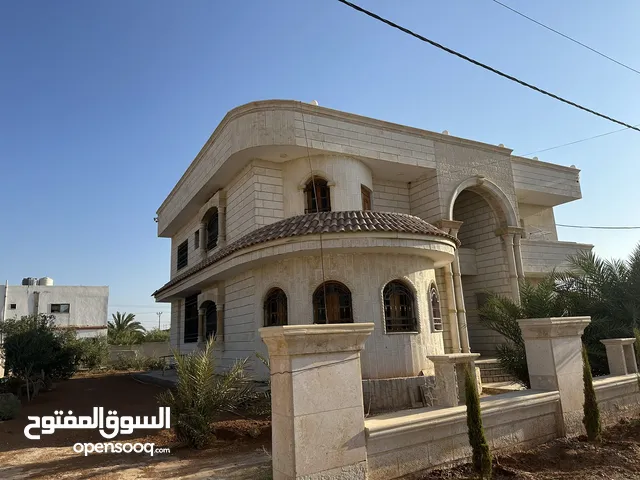 500 m2 More than 6 bedrooms Townhouse for Sale in Zarqa Azraq