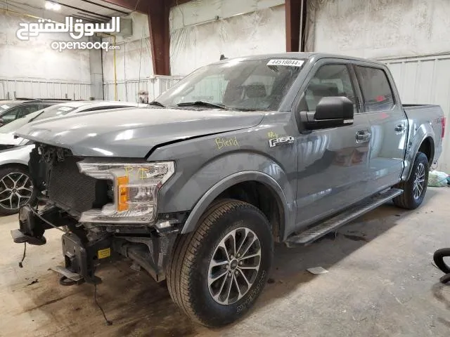 فرصه السياره واصله لميناء فورد F-150 2019 فورويل 4X4 V8 5.0 لون اسمنتي مميز