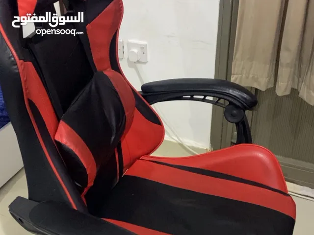 للبيع كرسي قيمنق بحاله نظيفه وممتازه جدا ومع مساج ظهر للتواصل عبر البرناج