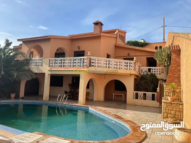 650 m2 More than 6 bedrooms Villa for Sale in Oran Other