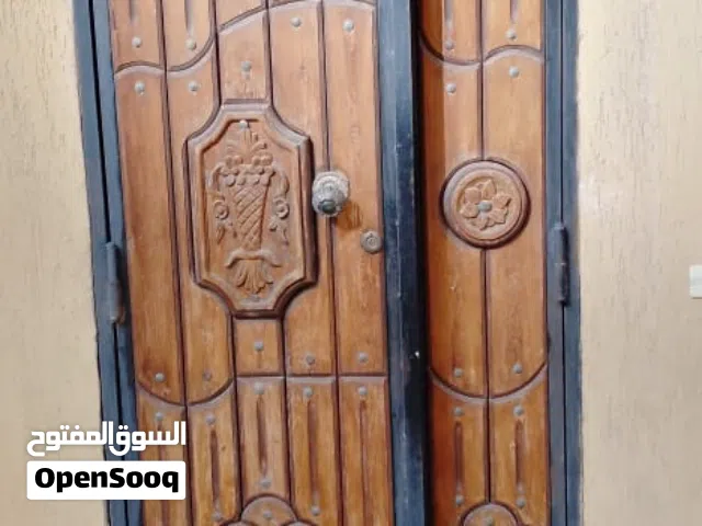 باب رئسي دق قديم رزين هلباا  من سنة 2000
