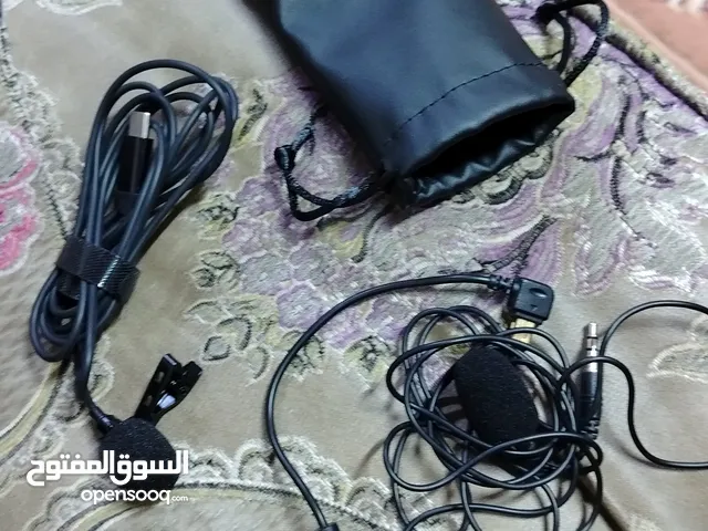 للبيع مايكات اثنين واحد تايب سي والثاني كامرة جوبرو