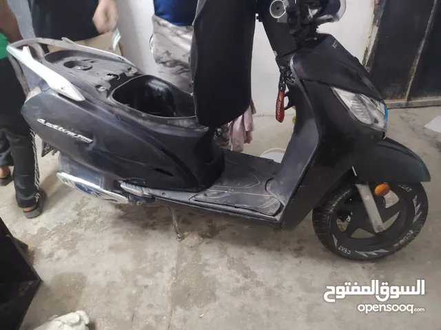 هوندا ساكوتر مستعمل 2021 بحالة جيدة بمحرك 125سي سي و9,999 كم