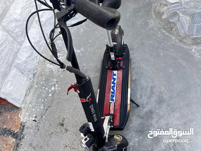 صيانة جميع انواع السكوترات والدرجات الكهربائية وتفصيل البطاريات وصيانتها