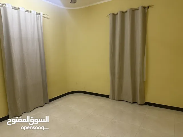 شقة الايجار صحار الطريف