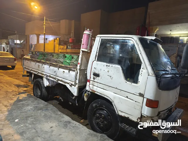 تيوته هاف لوري موديل 2001