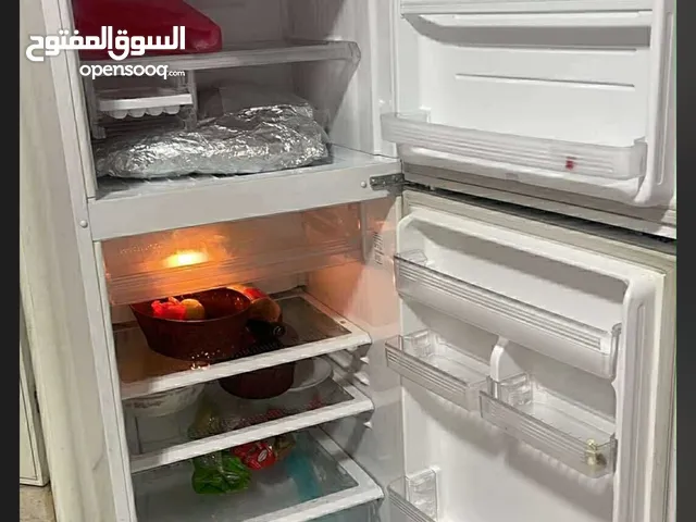 بيع ثلاجة و مطبخ