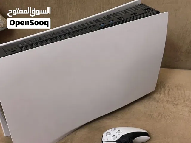 للبيع بلايستيشن 5 بحالة ممتازة جداً