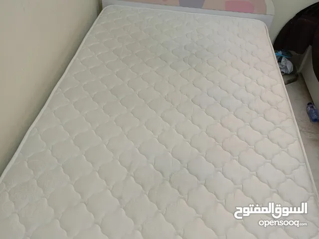 للبيع سرير أطفال مستعمل بحالة ممتازة
