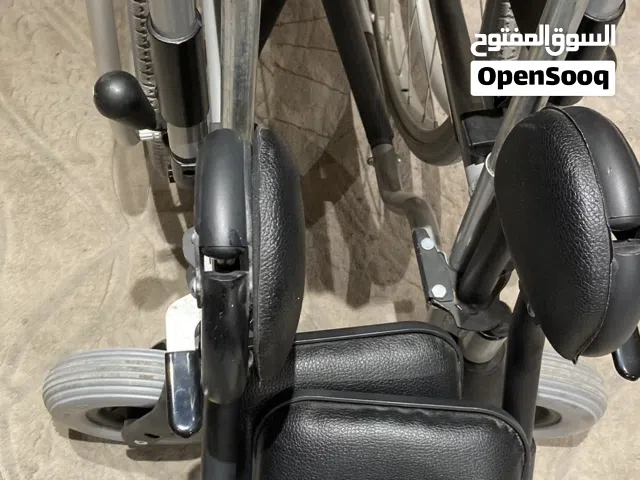 كرسي متحرك جديد
