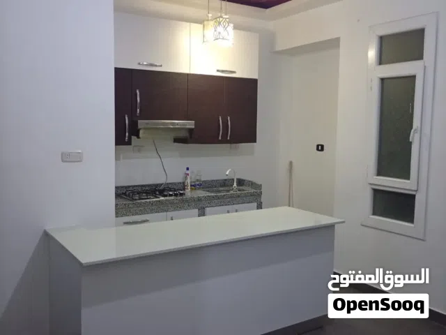 شقة للايجار بالسراج حرف التي ايمين
