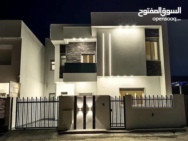 350 m2 More than 6 bedrooms Villa for Sale in Tripoli Al-Serraj