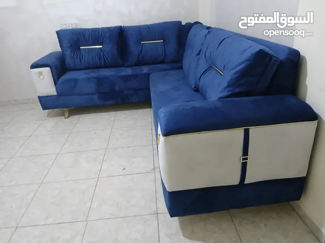 طقم خشب لاتيه وقراط اسسفنج ضغط عالي وقماش مخمل تركي نظيف جداااا الظهر متحرك جديد