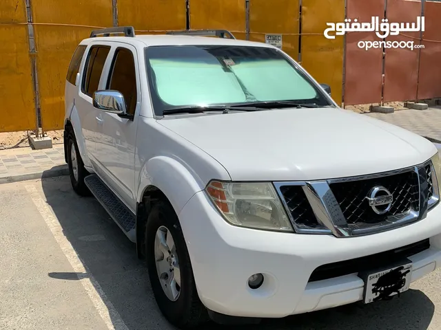 Nissan Pathfinder SE 2008