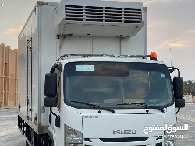 Refrigerator Isuzu 2020 in Al Batinah