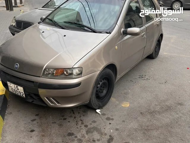 فيات بونتو 2001