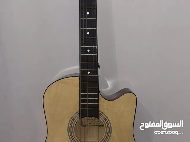 قيتار اوكستيك للبيع بسعر 45 دينار فقط مع التوصيل شبه جديد ولم يستخدم كثيرا