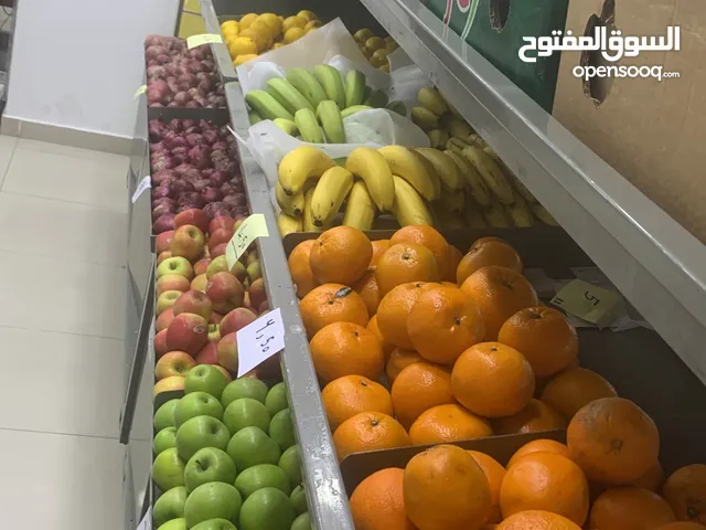 تلاجه اجبان و منطقه مخصصه للخضار والفاكهه للايجار الشهرى