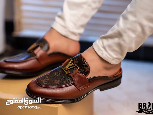 41 Casual Shoes in River Nile