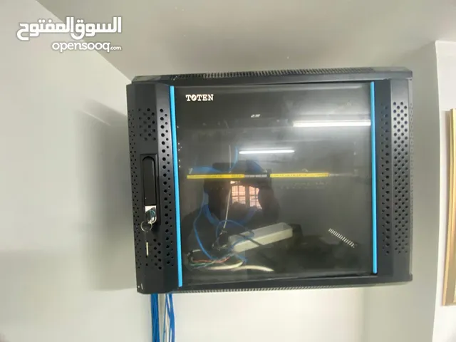 سيرفر مع جميع ملحقاته و صندوق الحماية مع نظام تبريد و موديم