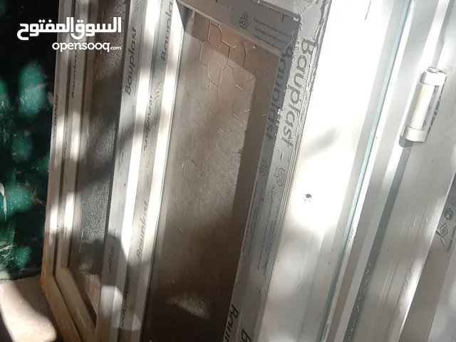 شبابيك مستعملة في حلة كويسة للبيع اقرى الوصف
