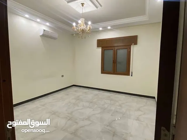 160 m2 4 Bedrooms Apartments for Rent in Tripoli Ain Zara