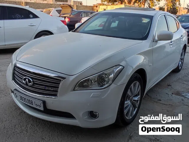 2010 إنفينيتي M37 X